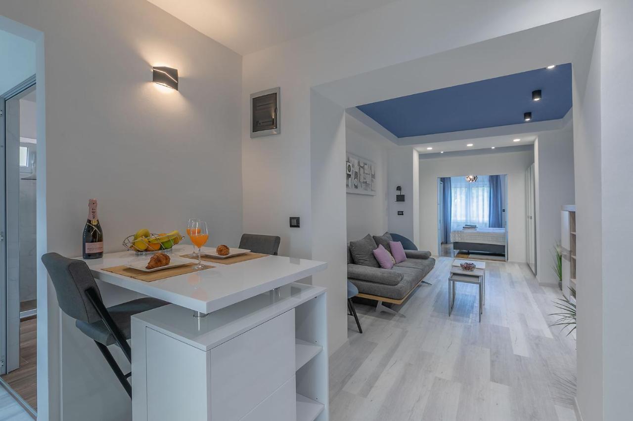 Arena Blue Dream - Modern Apartment With Terrace プーラ エクステリア 写真