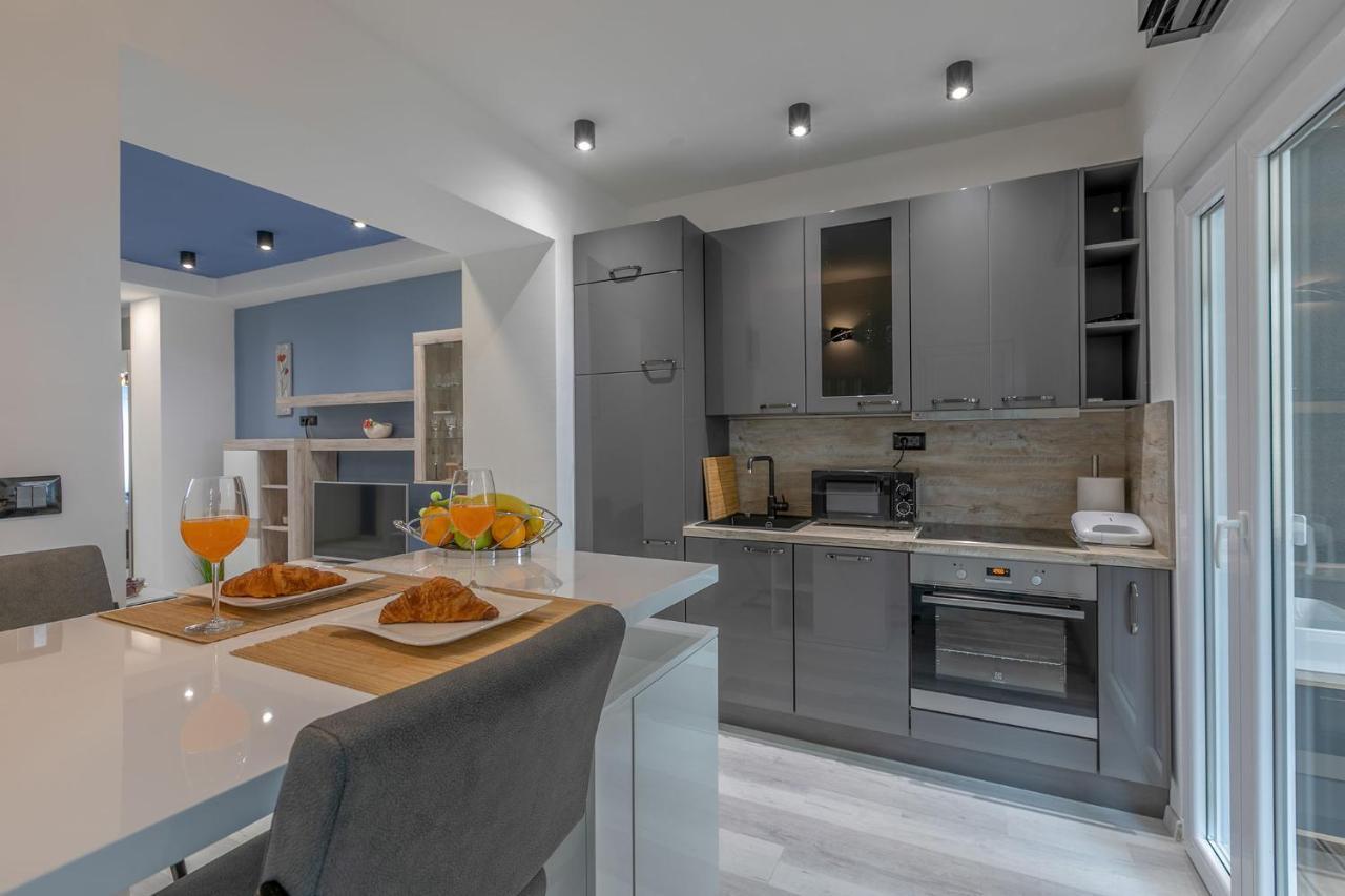Arena Blue Dream - Modern Apartment With Terrace プーラ エクステリア 写真