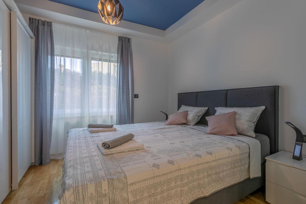 Arena Blue Dream - Modern Apartment With Terrace プーラ エクステリア 写真