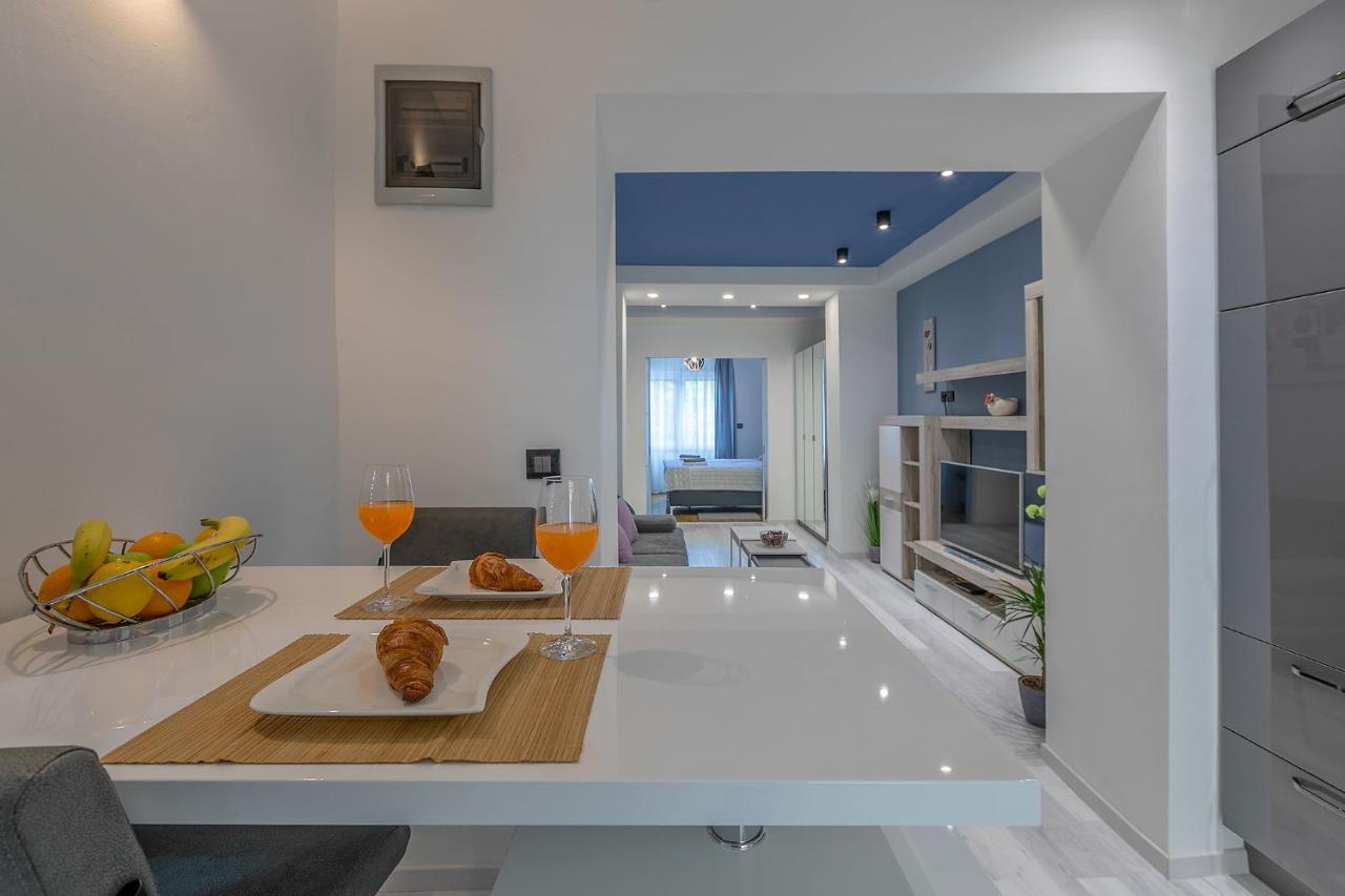 Arena Blue Dream - Modern Apartment With Terrace プーラ エクステリア 写真